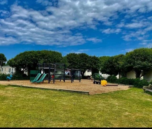 Kinmel Bay I & K Static Caravan Hire Sited On Winkups Towyn North Wales With Free Wi-Fi And Netflix מראה חיצוני תמונה
