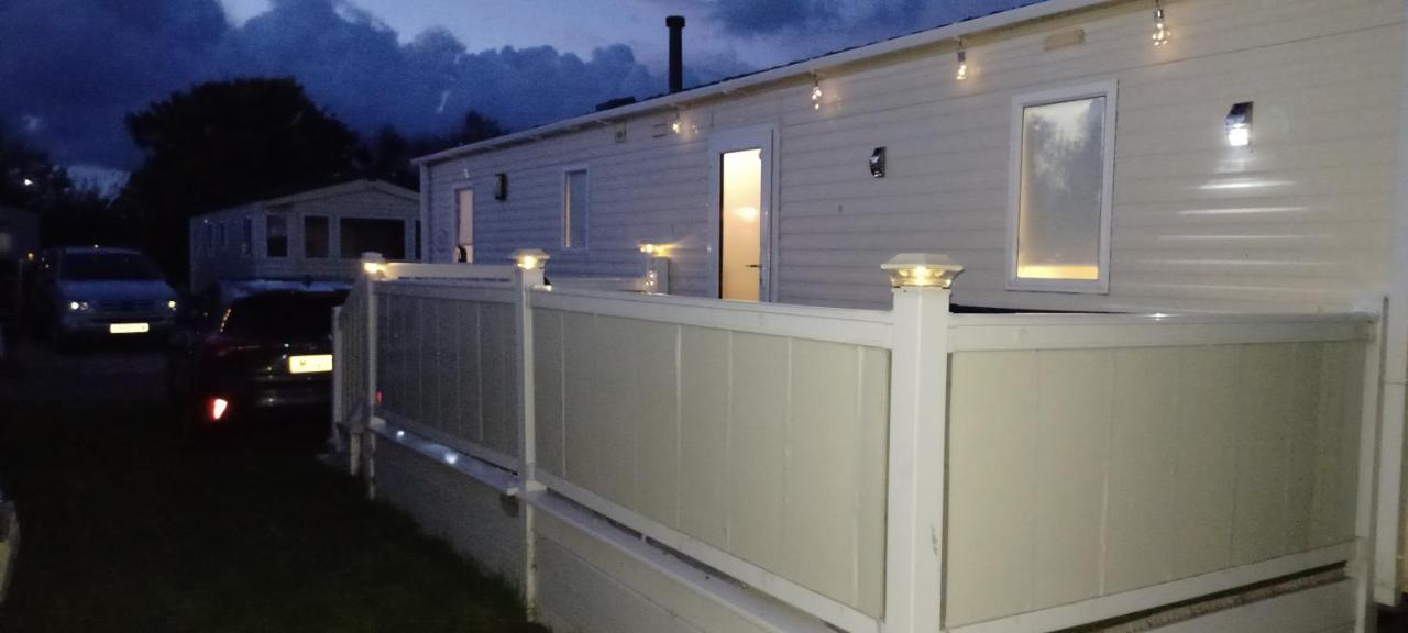 Kinmel Bay I & K Static Caravan Hire Sited On Winkups Towyn North Wales With Free Wi-Fi And Netflix מראה חיצוני תמונה