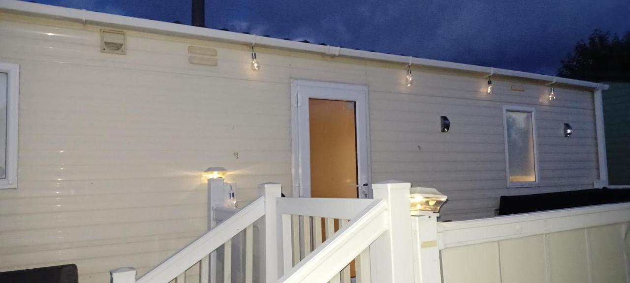 Kinmel Bay I & K Static Caravan Hire Sited On Winkups Towyn North Wales With Free Wi-Fi And Netflix מראה חיצוני תמונה